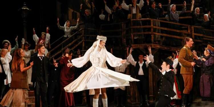 המחזמר ריקוד החתונה. צילום: Eszter Gordon צילום: Eszter Gordon