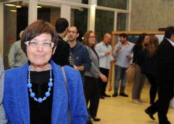 "הקריאה אינה החיים עצמם אלא ההארה הרוחנית שלהם"