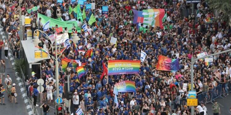 מצעד הגאווה בירושלים, ארכיון. צילום: EPA צילום: EPA