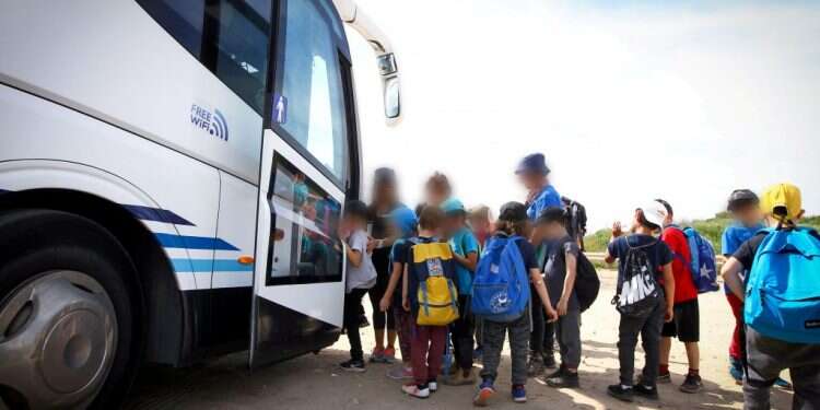 מטיילים בצפון (אילוסטרציה). צילום: עמי שומן צילום: עמי שומן