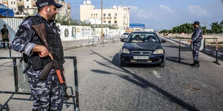 שוטרי חמאס בחאן יונס, רצועת עזה, הבוקר. צילום: AFP צילום: AFP