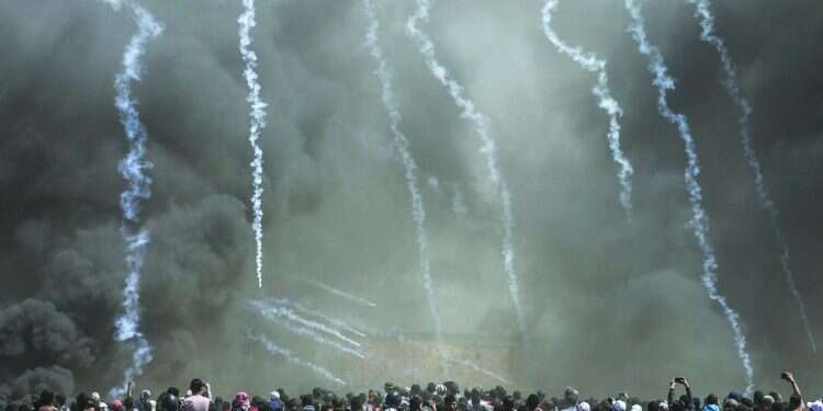 מהומות בגדר עזה. צילום: EPA צילום: EPA