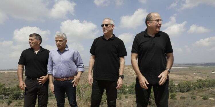 ראשי כחול-לבן: בוגי יעלון, בני גנץ, יאיר לפיד וגבי אשכנזי, השבוע. צילום: יהודה פרץ צילום: יהודה פרץ