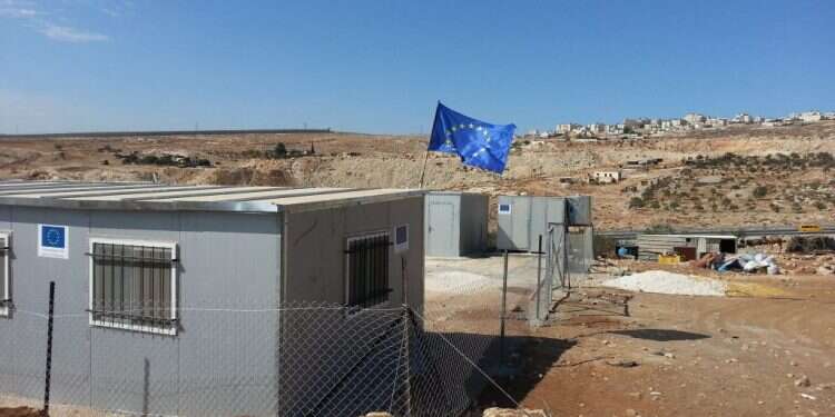 בנייה בלתי חוקית עבור הפלסטינים. צילום: תנועת רגבים חשש מאלימות: בוטל ארוע של תנועת 'רגבים' בלונדון