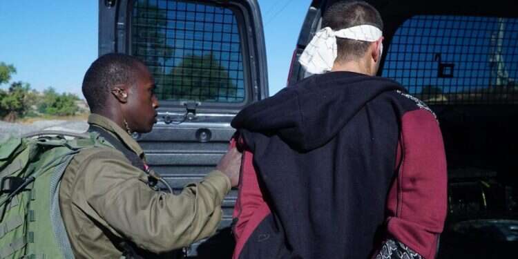 מעצר החשודים בפיגוע. צילום: דובר צה כך נתפסו החשודים ברצח דביר שורק ז"ל