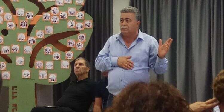 עמיר פרץ ודני עטר בכנס העבודה. צילום: ישי פרידמן צילום: ישי פרידמן