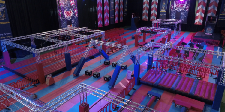 פארק הנינג'ה הרשמי. צילום: רועי ברקוביץ צילום: רועי ברקוביץ