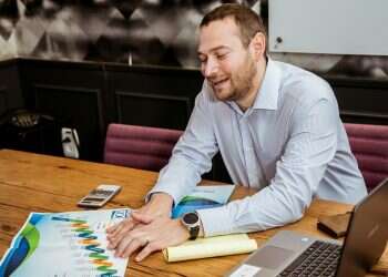 האם כדאי לקחת יועץ משכנתאות?