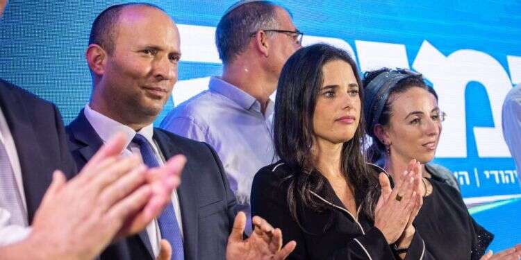 מטה ימינה לאחר תוצאות המדגמים. צילום: אבישג שאר-ישוב צילום: אבישג שאר-ישוב