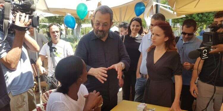 סתיו שפיר ואהוד ברק. צילום: שירית אביטן-כהן צילום: שירית אביטן-כהן