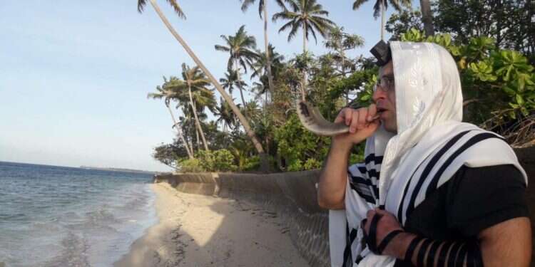 הכנות באינדונזיה. צילום באדיבות: מכון שטראוס עמיאל, רשת אור תורה סטון צילום באדיבות: מכון שטראוס עמיאל, רשת אור תורה סטון