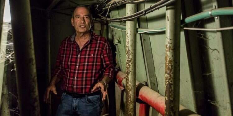 יוסי תור במוצב שבו נפל בשבי. צילום: זיו אורן צילום: זיו אורן