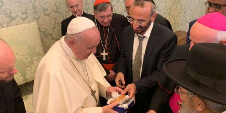 מנכ מפגש היסטורי בוותיקן: ראשי הדתות התאחדו למניעת ״המתות חסד״