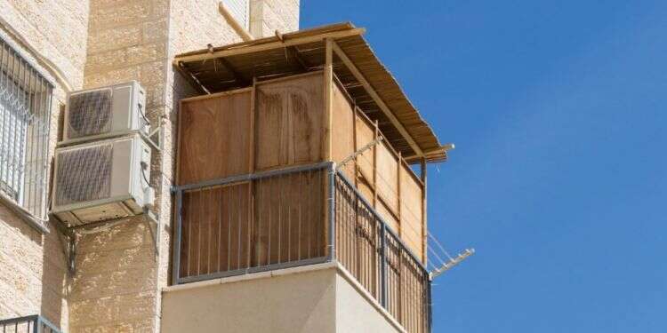 מרפסת סוכה: סימפטום של דור שעסוק בקיום אישי