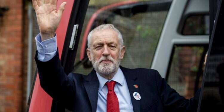 ג'רמי קורבין. צילום: EPA העיתון היהודי החשוב בבריטניה מזהיר: קורבין אנטישמי