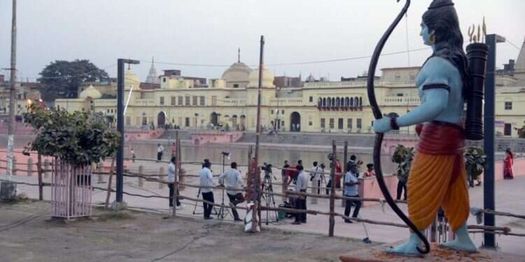 "המסגד נהרס, ייבנה המקדש": הגרסה ההודית של הר הבית