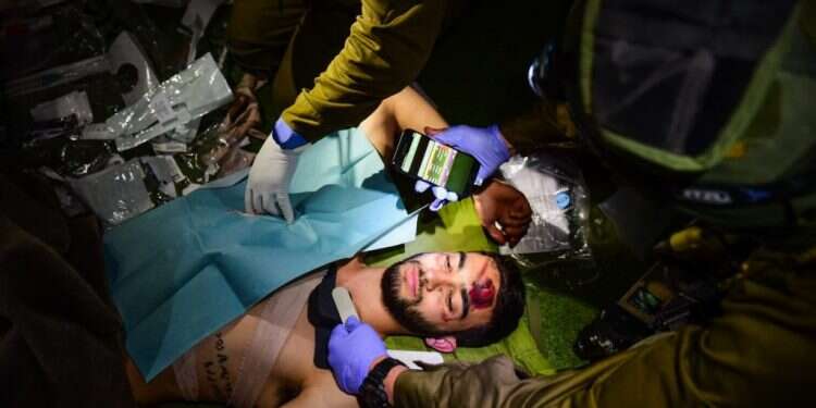 תרגיל המציג את  צה"ל משיק מערכת אוטומטית חדשה לניטור פצועים