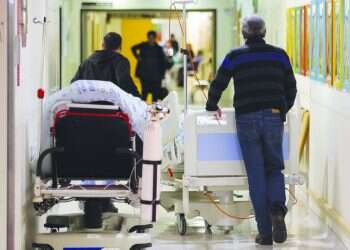 ארגון המתמחים ברפואה: "מתמחים מחכים בבית לתקן, וחדרי המיון קורסים"