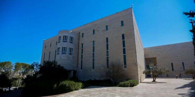 תוחזר זכות העמידה. בית המשפט העליון. צילום: אורן בן חקון הפרקליטים והשופטים אינם מושחתים, השיטה מושחתת