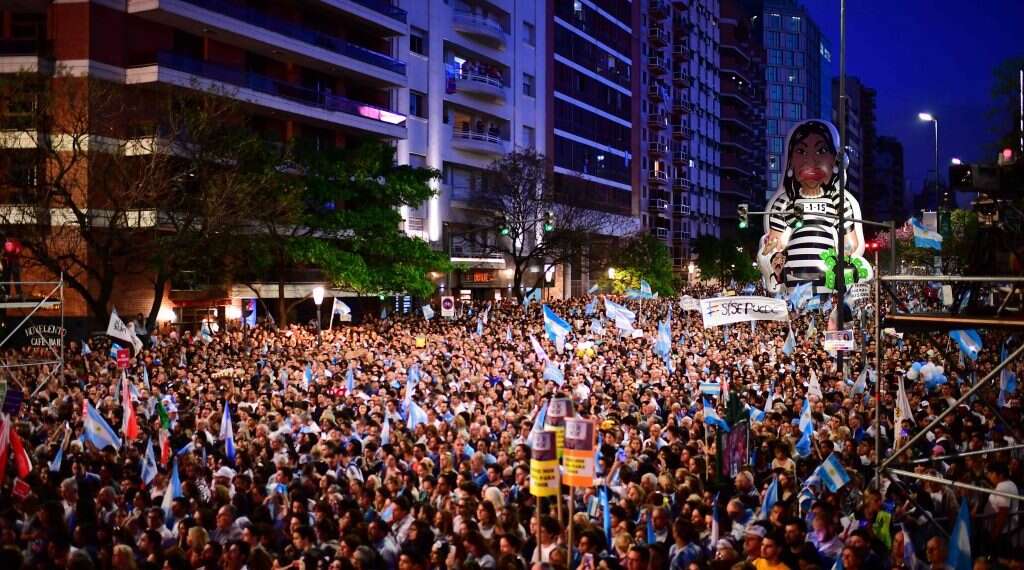 צילום: AFP יש סיבות לבכות: מדוע ארגנטינה לא מצליחה להתרומם