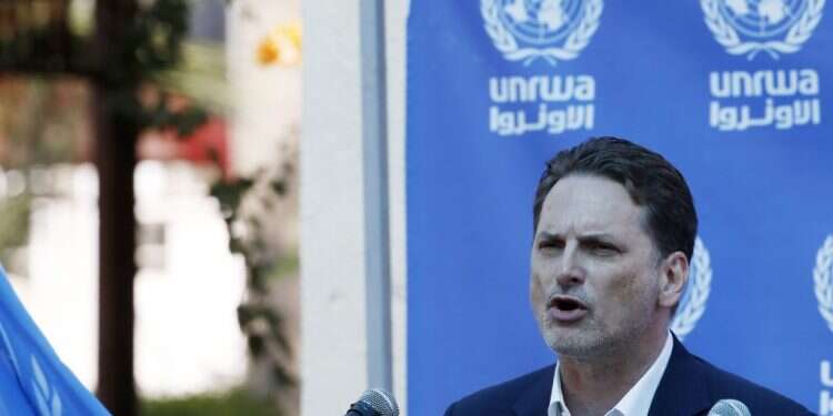 בניגוד להצהרה: ראש אונר"א לא התפטר אלא פוטר בשל שחיתות