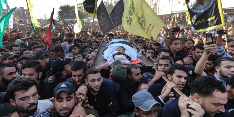 הלוויתו של אבו אל־עטא. צילום: AFP צילום: AFP
