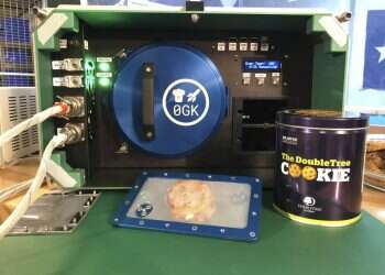 מאפייה בחלל: אסטרונאוטים יאפו עוגיות בתנור חדשני