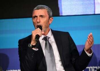 השר סמוטריץ': "קורא לאילת שקד לחזור הביתה"