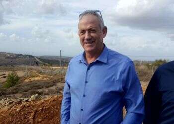 גנץ מגבה את החלטת בנט: "זהו צעד בכיוון הנכון"