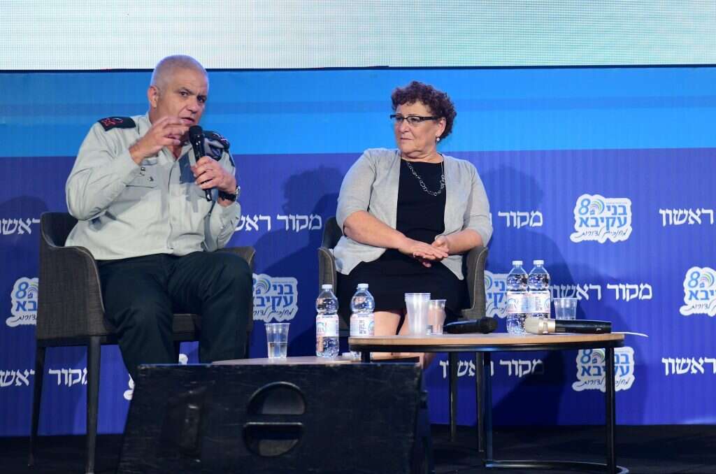 מרים פרץ והאלוף מוטי אלמוז בוועידת מקור ראשון ומרכז ישיבות בני עקיבא. צילום: יוסי זליגר