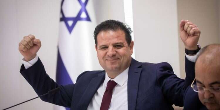 הרשימה המשותפת בבית הנשיא. צילום: יונתן זינדל, פלאש 90 רתיעה מלשבת עם "מפלגות ערביות" היא לא גזענות