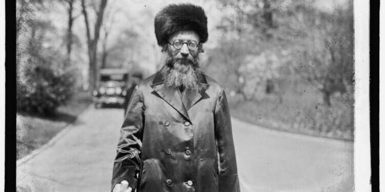 הרב קוק. צילום: ספריית הקונגרס האמריקני הקרב על בית הרב