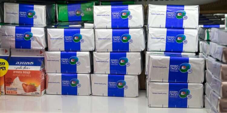 הממשלה מתקשה לשחרר את מעורבותה הבעייתית בשוק החמאה