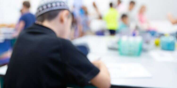 צילום: שאטרסטוק עתירה: תל-אביב מפלה לרעה תלמידים דתיים