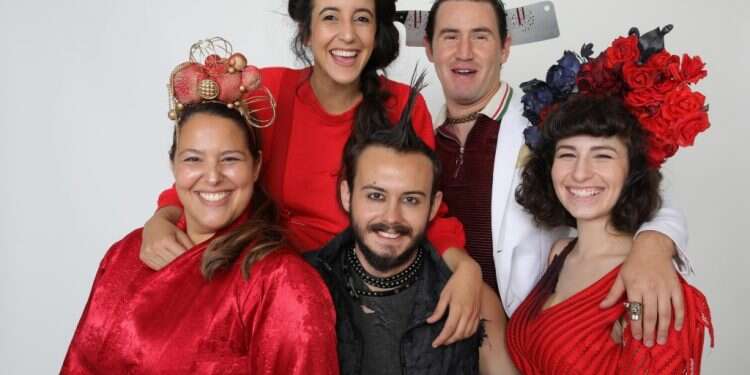 יוון החדשה בעיבוד מודרני