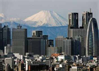 למרות מאמצי הממשלה: שפל היסטורי בילודה ביפן