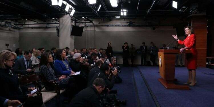 בית הנבחרים החליט להדיח את הנשיא, הסנאט צפוי לזכות אותו