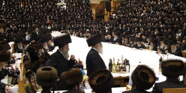 מתוך הסדרה בין קודש לחול: חצרות חסידות עולות למסך הטלוויזיה