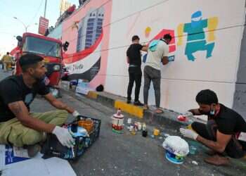 מפגינים הקימו "מיני־מדינה" בכיכר תחריר בבגדד