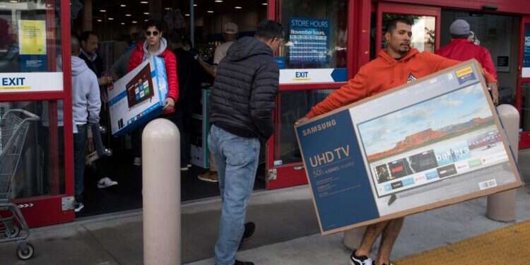 התרבות האמריקנית מציעה הרבה יותר ממבצעים וכסף