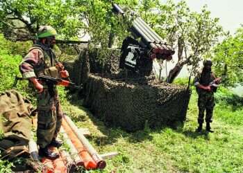 כוחות חיזבאללה בצפון. צילום: AP