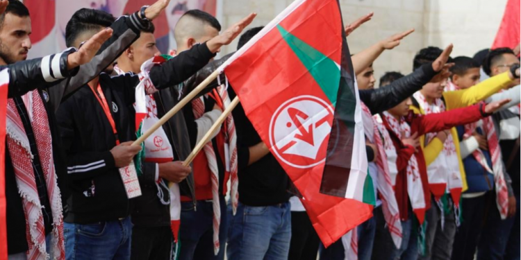 סטודנטים בביר-זית הצדיעו במועל יד לציון 52 שנה להקמת החזית העממית