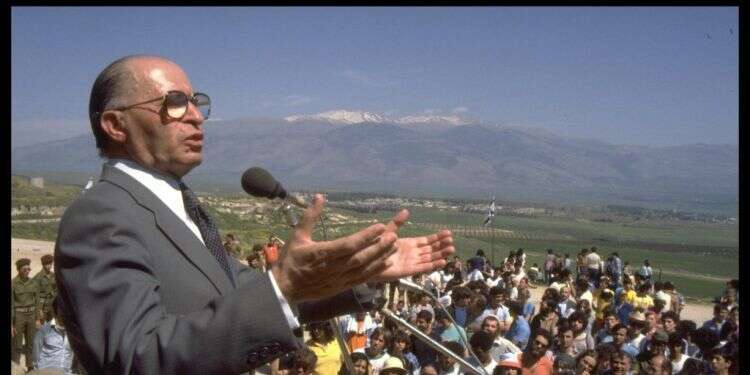 מנחם בגין, 1981. צילום: חנניה הרמן, לע "אין בשום מפלגה אנשי חזון – תראה לי אחד, רק אחד"