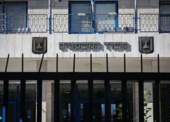 אל תתנו לנבחרי הציבור להפוך לבובות בידי המערכת הפקידותית