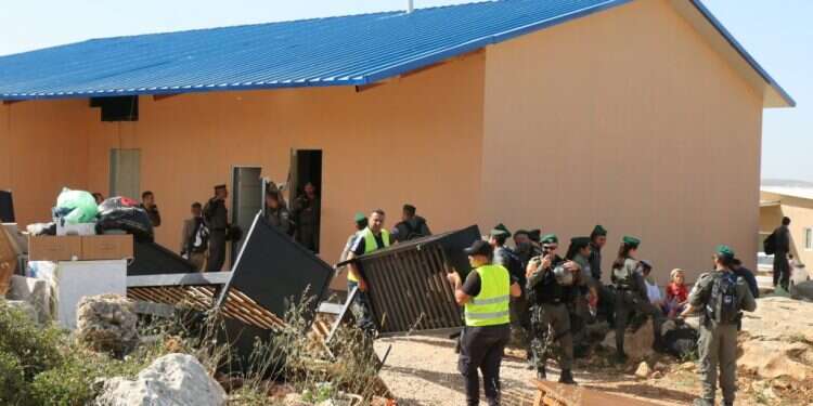 לראשונה: הפרקליטות קבעה כי חוק ההסדרה חל על מאחז 