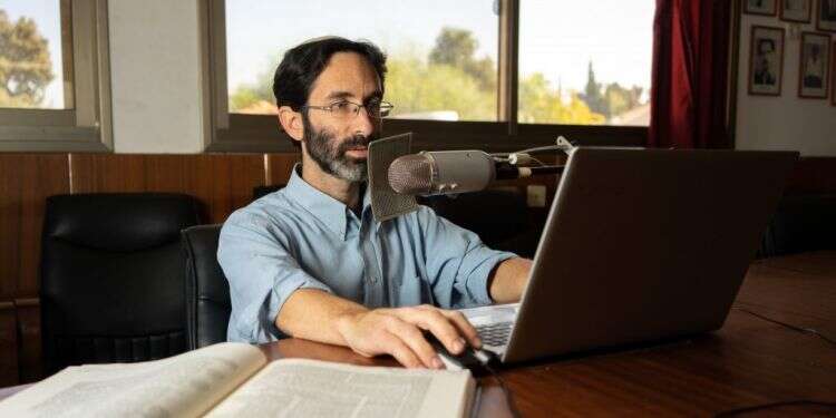 אורי בריליאנט. צילום יואב זוהר צפו: לומדי הדף היומי יוצאים מהרשת