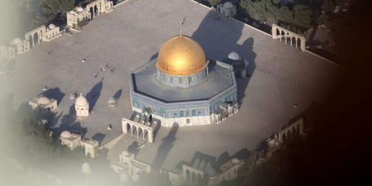 במערות אשר בסלע מייללות רוחות