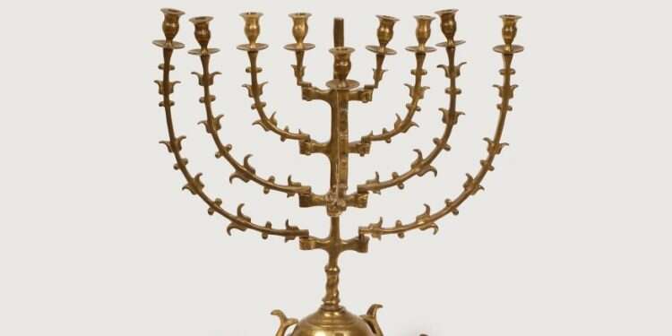 תערוכת חנוכיות במוזיאון נחום גוטמן לאמנות. צילום: רן ואסף ארדן התערוכות והמיצגים שלא תרצו לפספס בחג