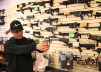 "טראמפ לא יודח, אבל הדמוקרטים חייבים לנסות"