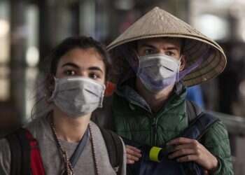 בגלל הקורונה: משרד הבריאות אוסר טיסות מסין ארצה